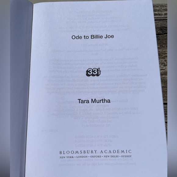 Ode to Billie Joe by Tara Murtha 33 1/3 Series Softcover Book - Picture 5 of 10